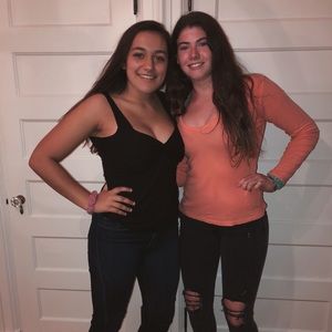 Meet your Posher, Mia